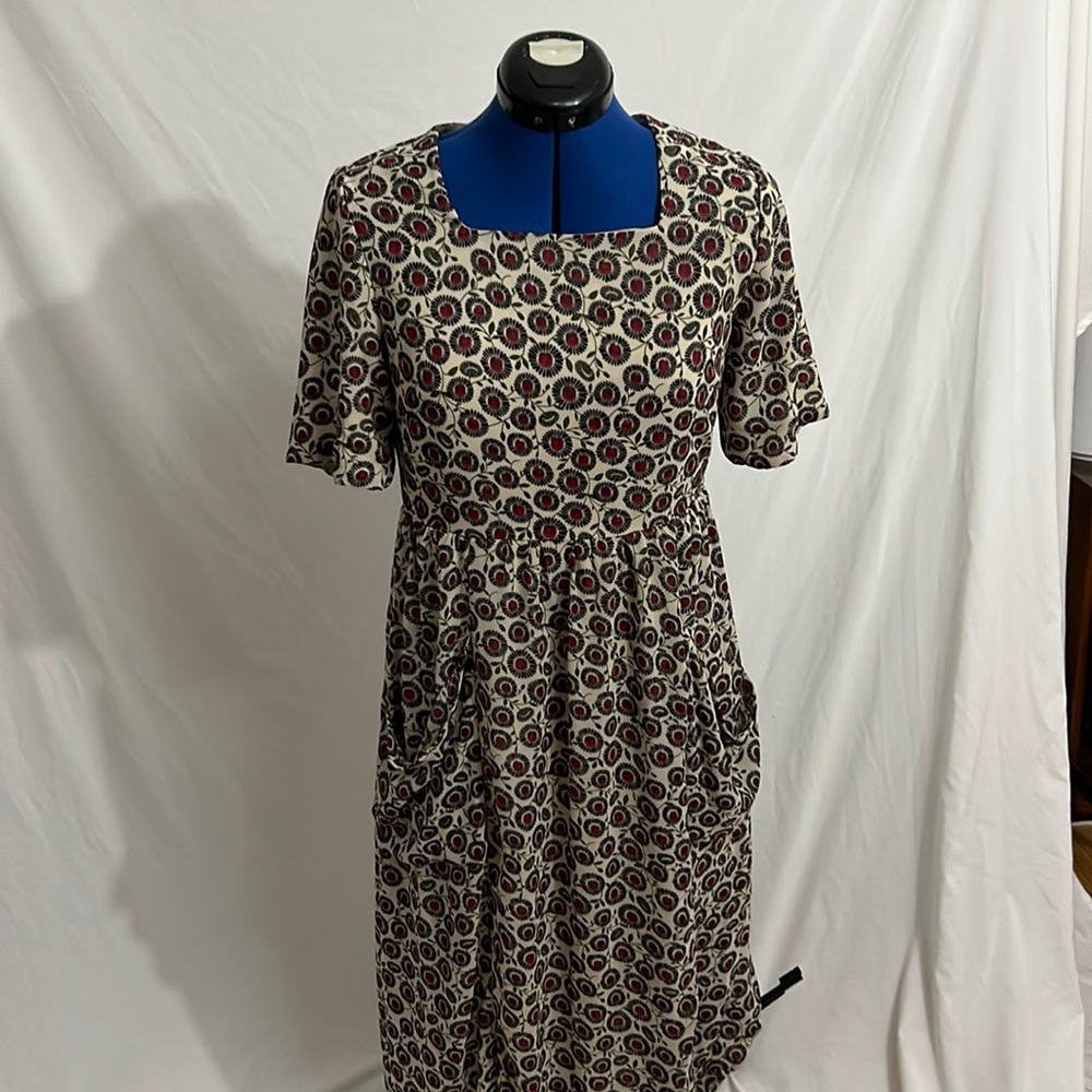 Cute dress with pockets!